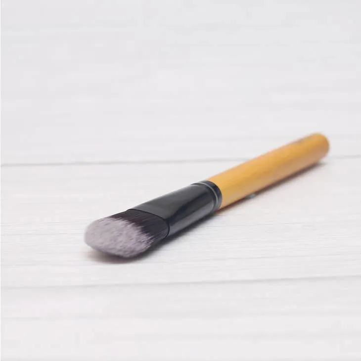 Flawless Foundation Bamboo Makeup Brush